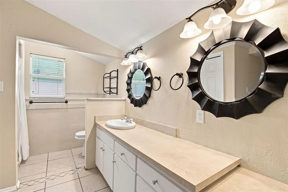 805 W BRADDOCK STREET #A Tampa, FL 33603