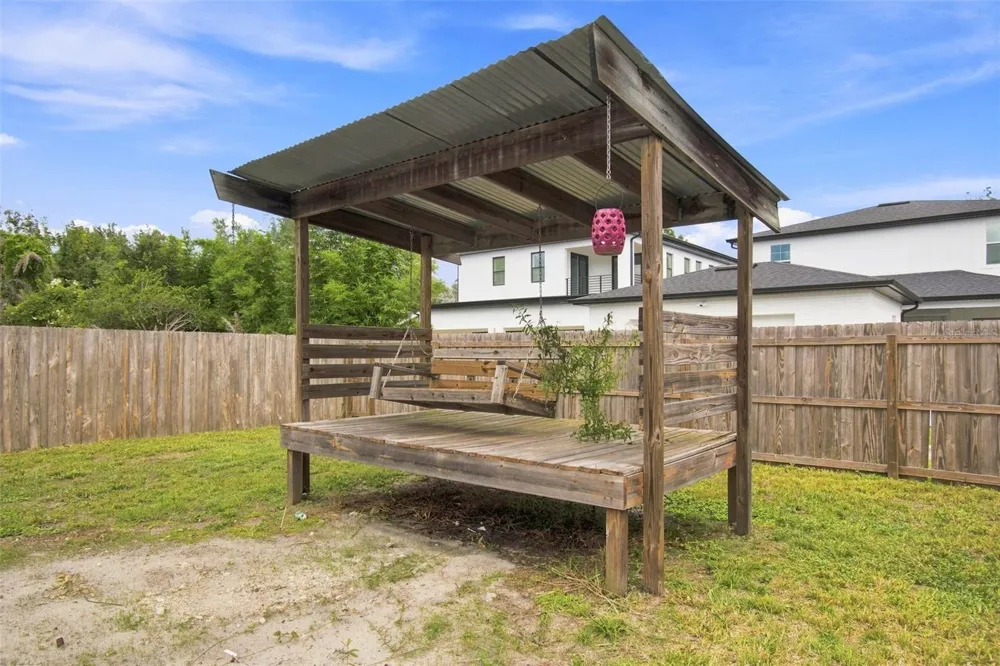 805 W BRADDOCK STREET #A Tampa, FL 33603