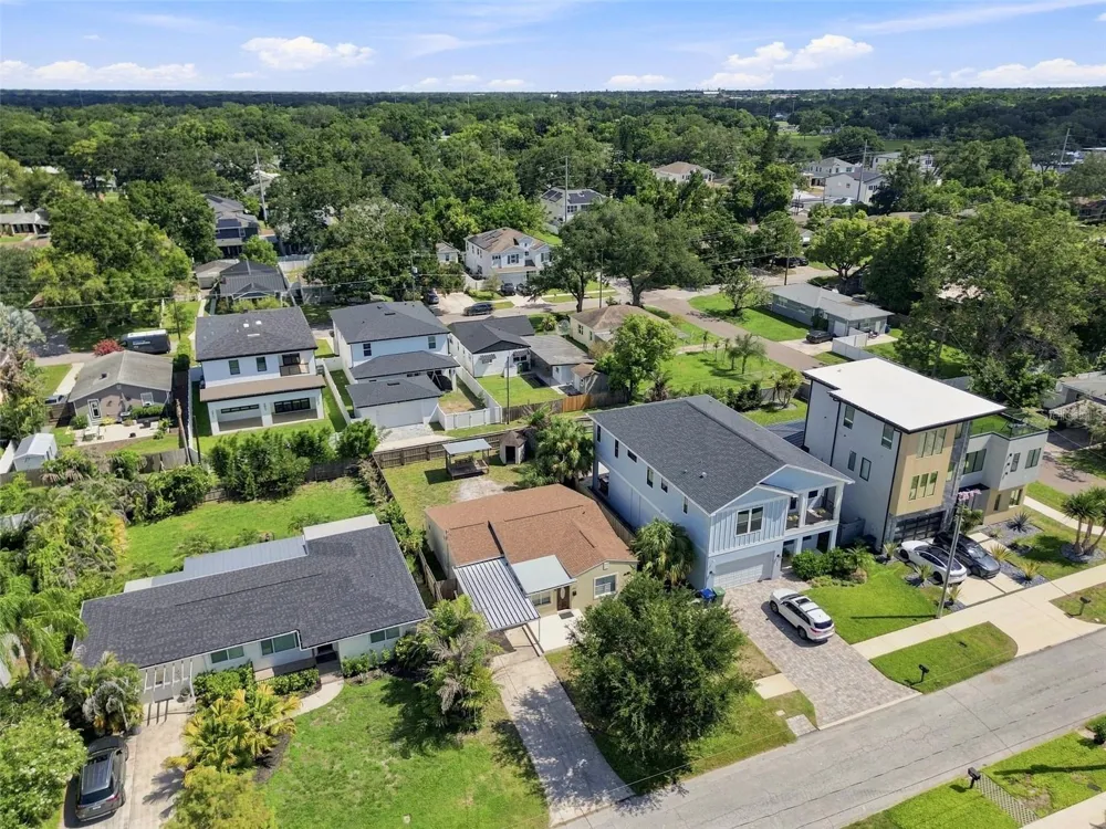 805 W BRADDOCK STREET #A Tampa, FL 33603