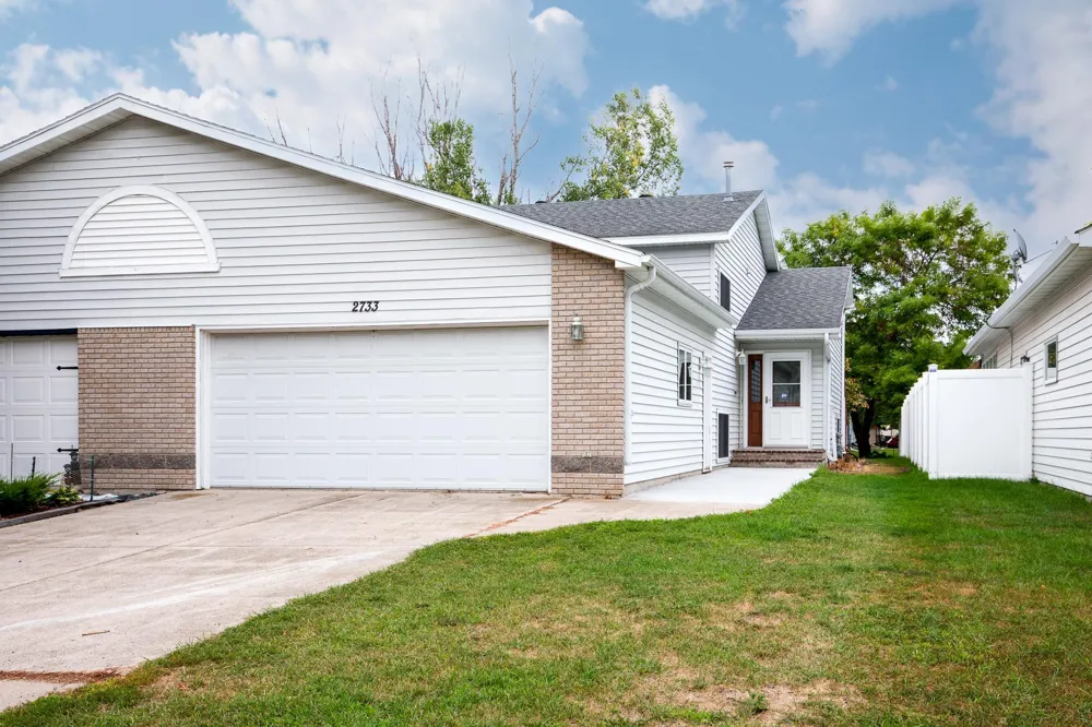 2733 26th Street Circle S Moorhead, MN 56560