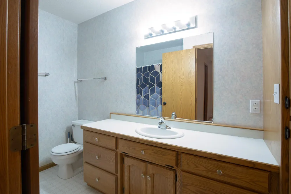 2733 26th Street Circle S Moorhead, MN 56560