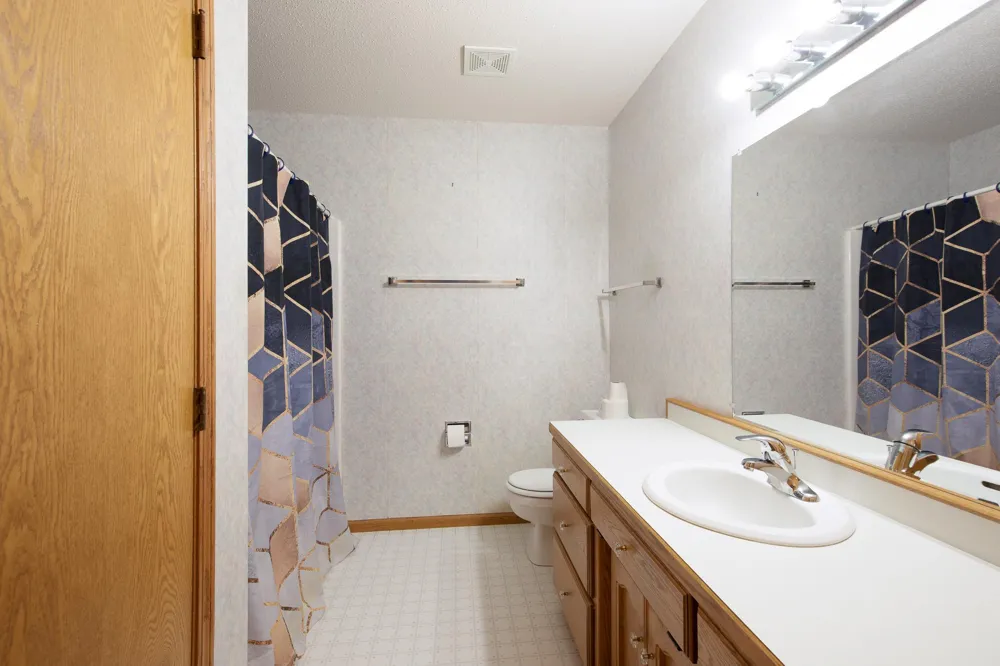 2733 26th Street Circle S Moorhead, MN 56560