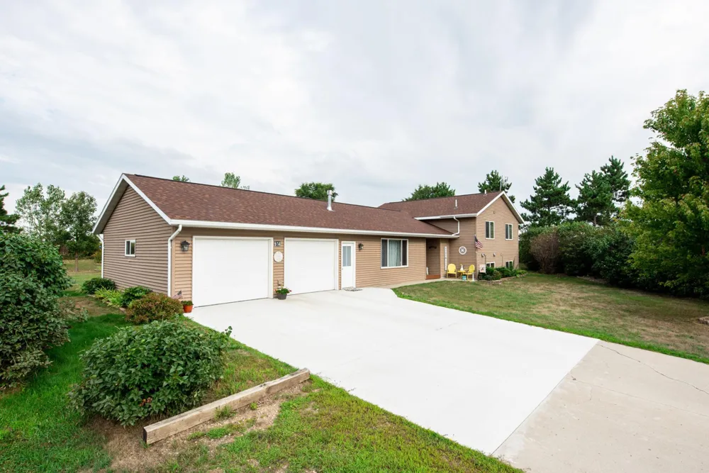614 W Colfax Street Parkers Prairie, MN 56361