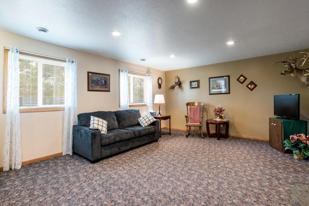 614 W Colfax Street Parkers Prairie, MN 56361