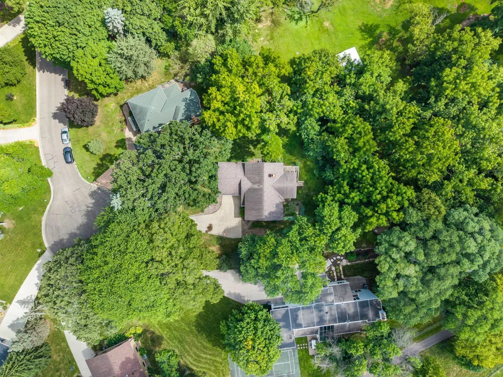 10465 Olympic Circle Eden Prairie, MN 55347