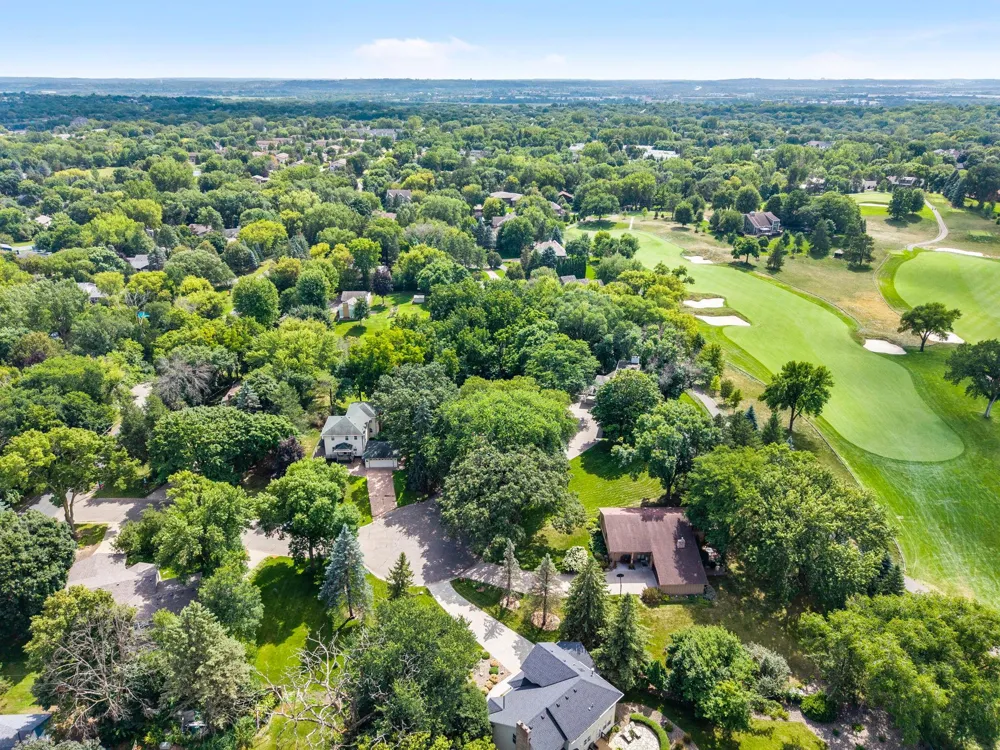 10465 Olympic Circle Eden Prairie, MN 55347