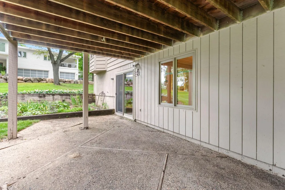 10465 Olympic Circle Eden Prairie, MN 55347