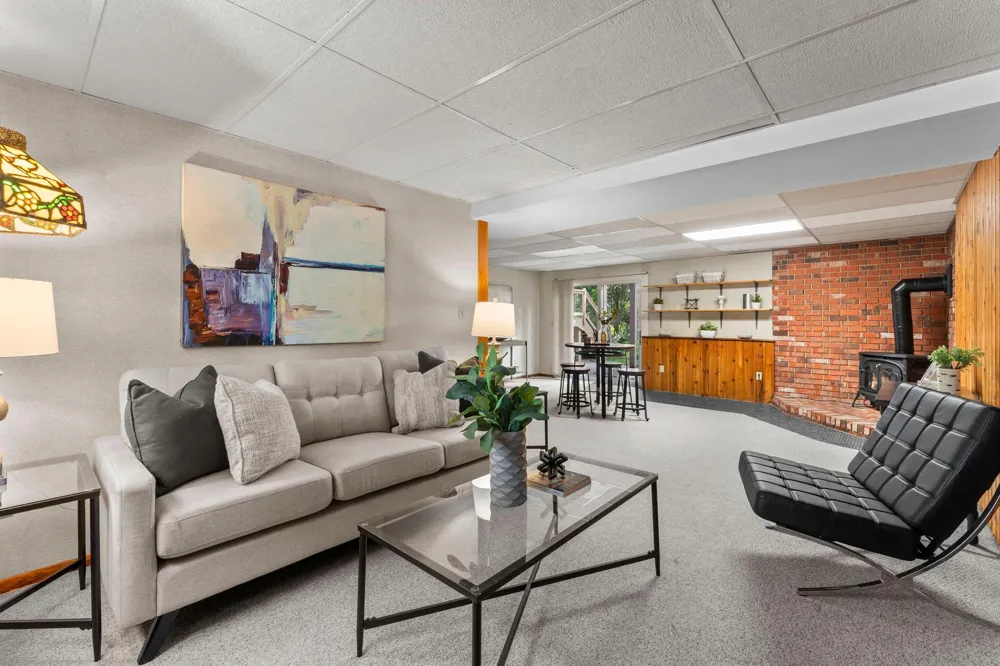 10465 Olympic Circle Eden Prairie, MN 55347