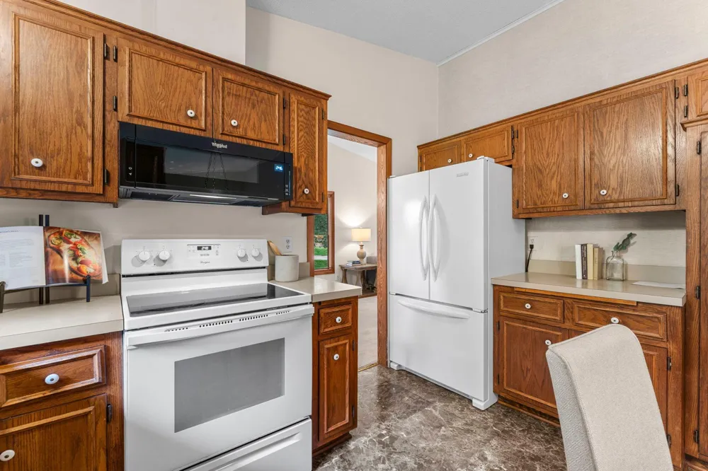 10465 Olympic Circle Eden Prairie, MN 55347
