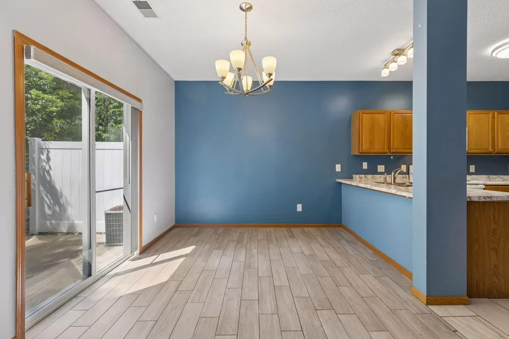 670 Kingfisher Lane #G Woodbury, MN 55125