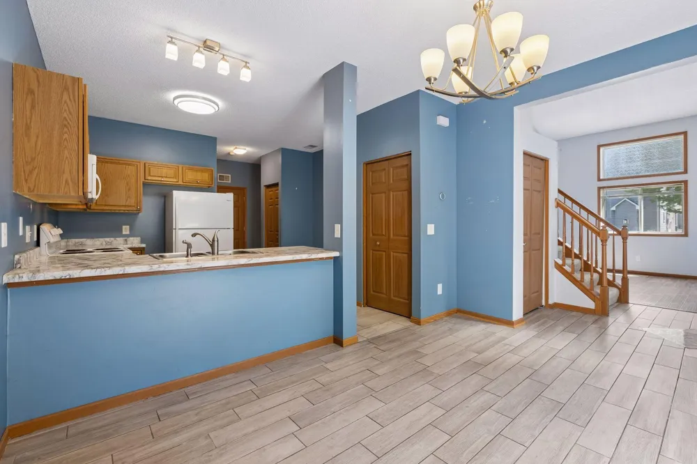 670 Kingfisher Lane #G Woodbury, MN 55125