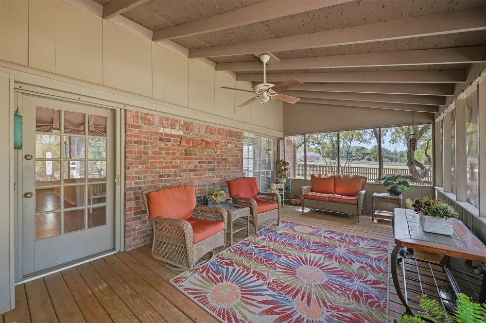 1806 Carriage Estates Road Sherman, TX 75092