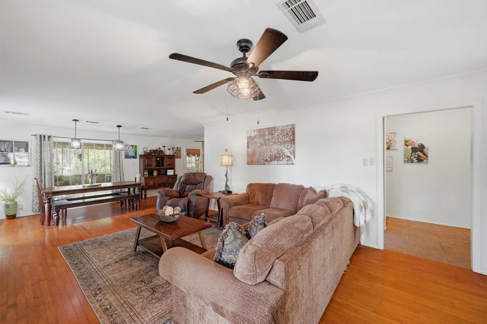 1806 Carriage Estates Road Sherman, TX 75092