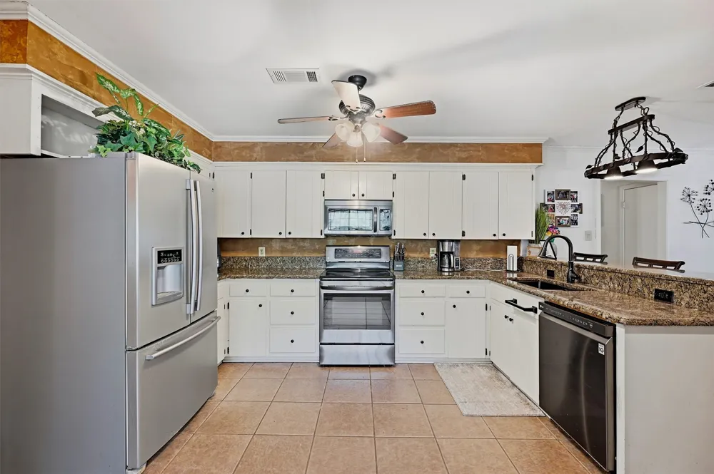 1806 Carriage Estates Road Sherman, TX 75092