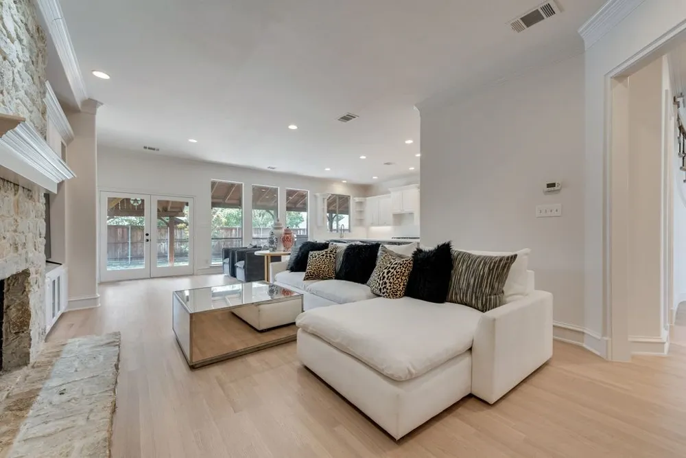 8 Siesta Circle Heath, TX 75032