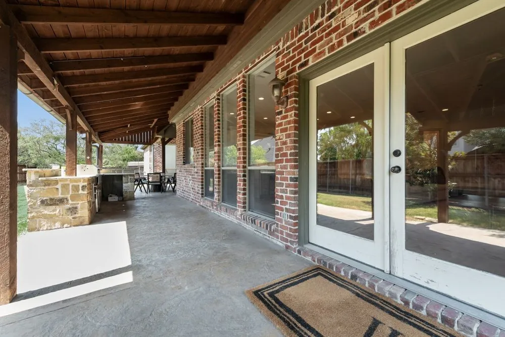 8 Siesta Circle Heath, TX 75032