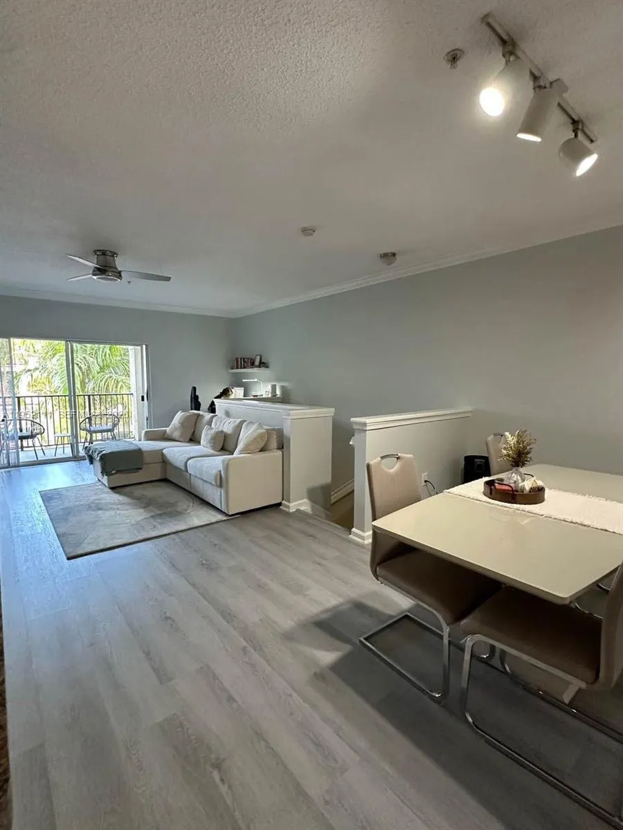 5840 W Sample Rd #305 Coral Springs, FL 33067