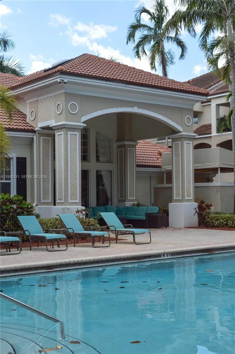 5840 W Sample Rd #305 Coral Springs, FL 33067