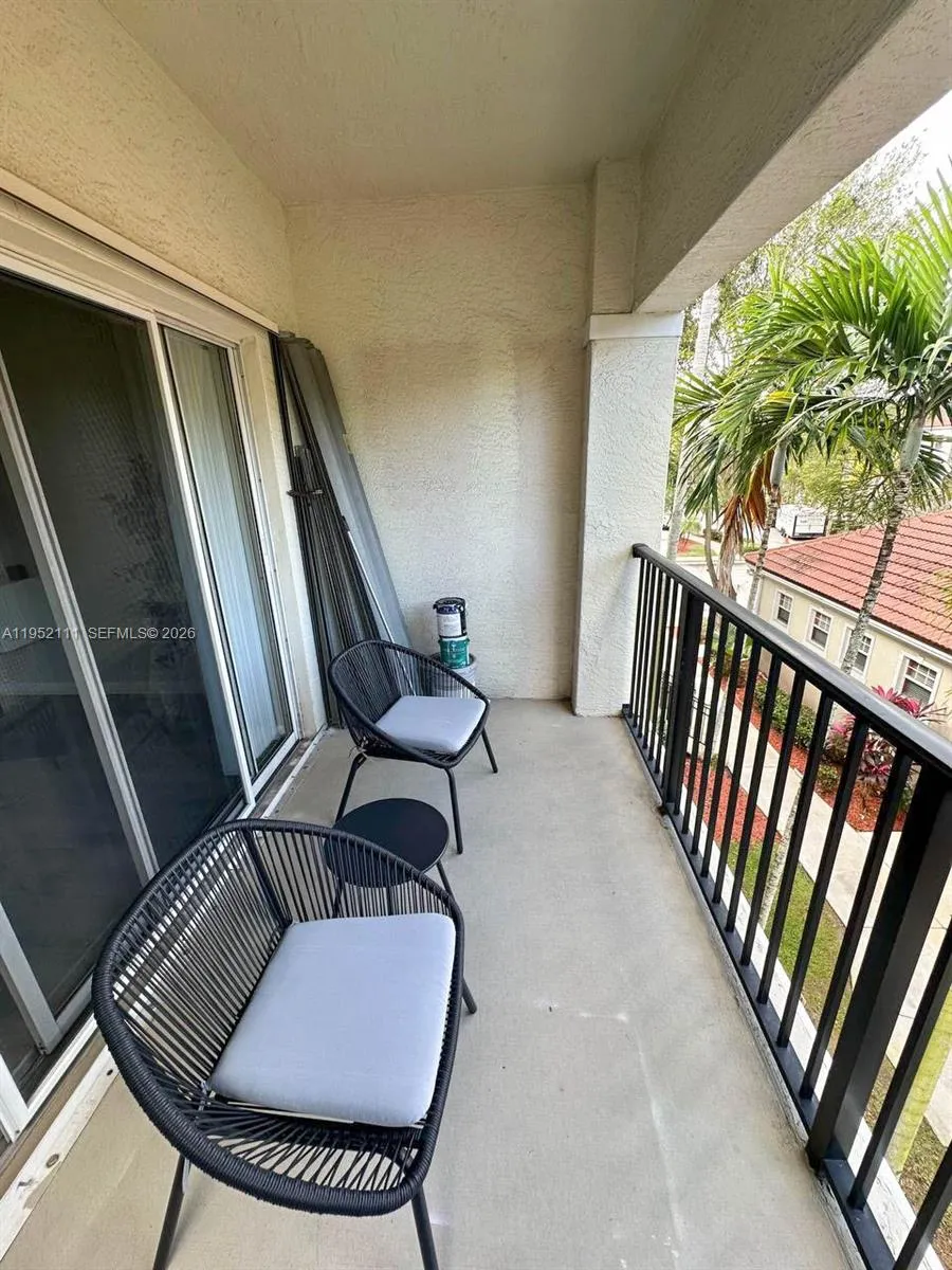 5840 W Sample Rd #305 Coral Springs, FL 33067