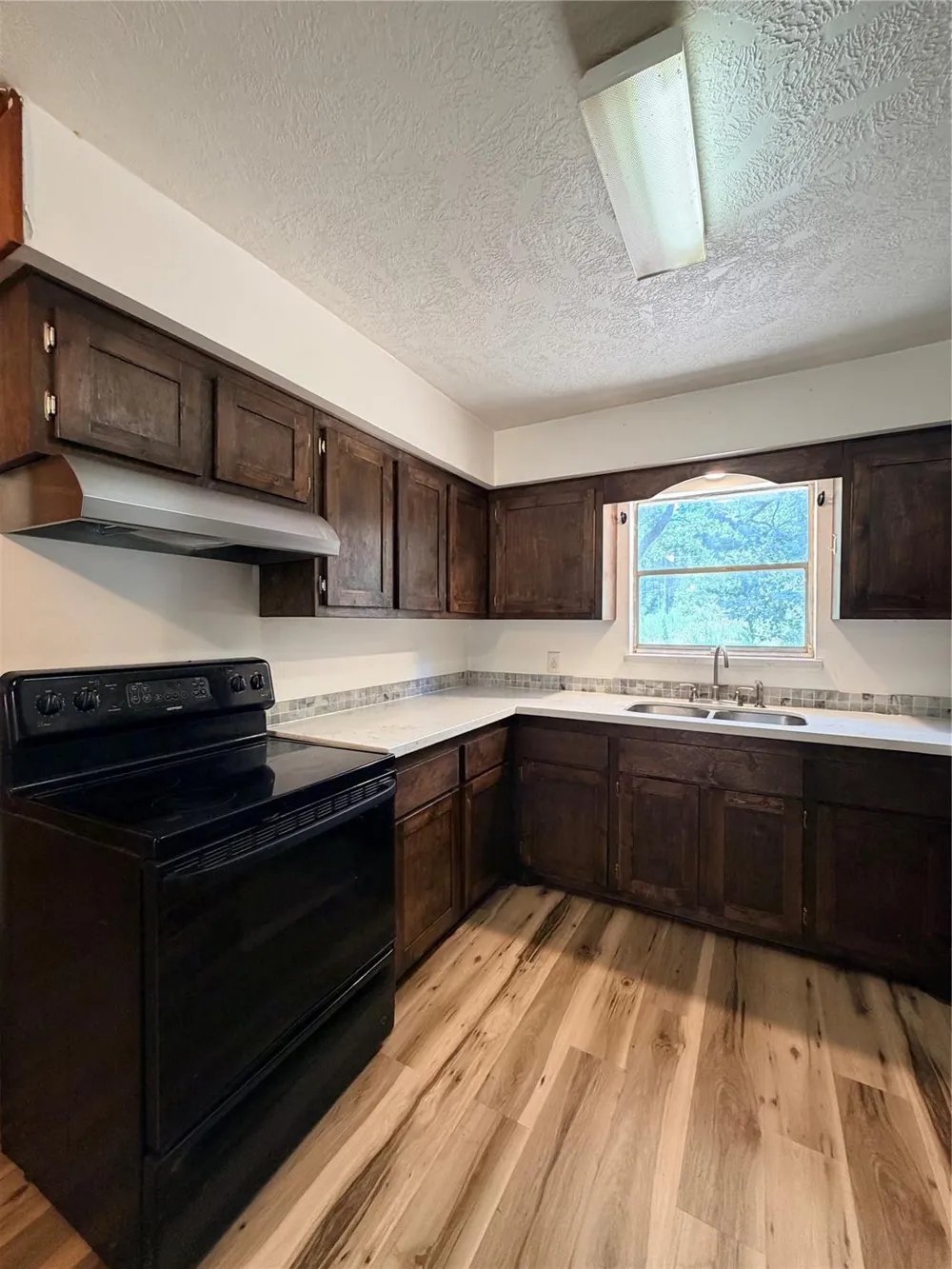 341 Myrtie Drive Shepherd, TX 77371