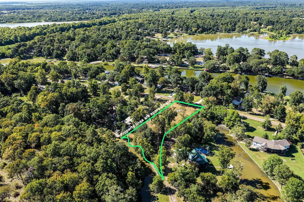 26 Lake View Drive Huntsville, TX 77320