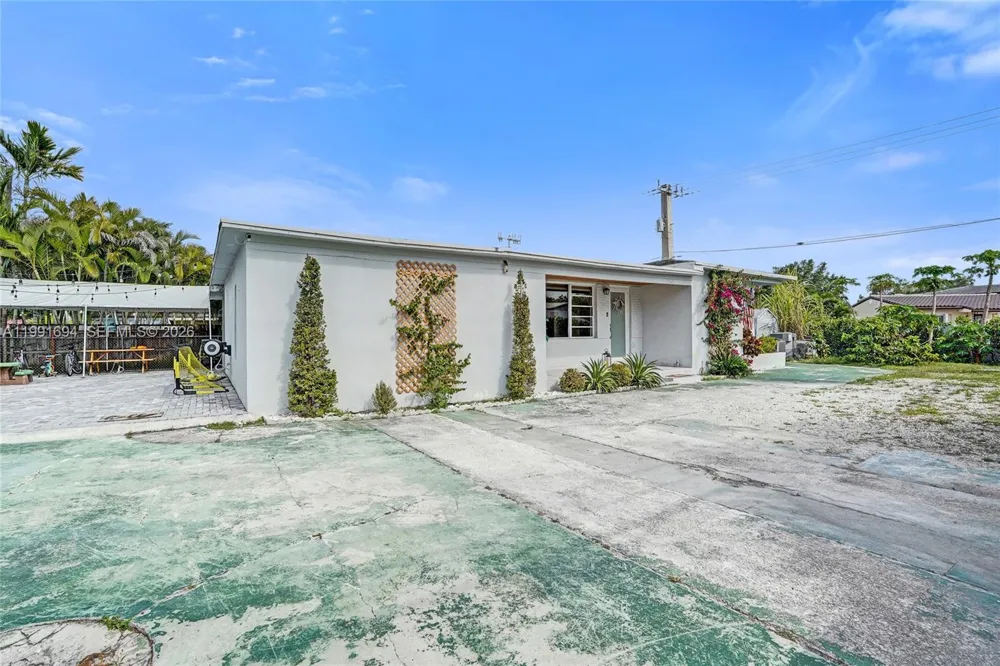 1991 SW 62nd Ave West Miami, FL 33155