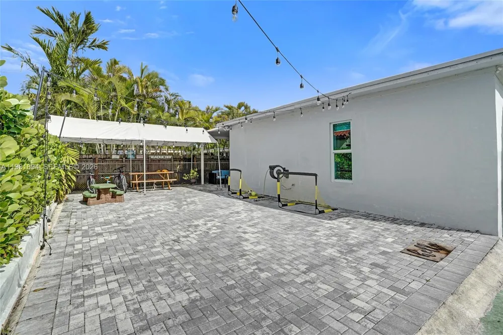 1991 SW 62nd Ave West Miami, FL 33155
