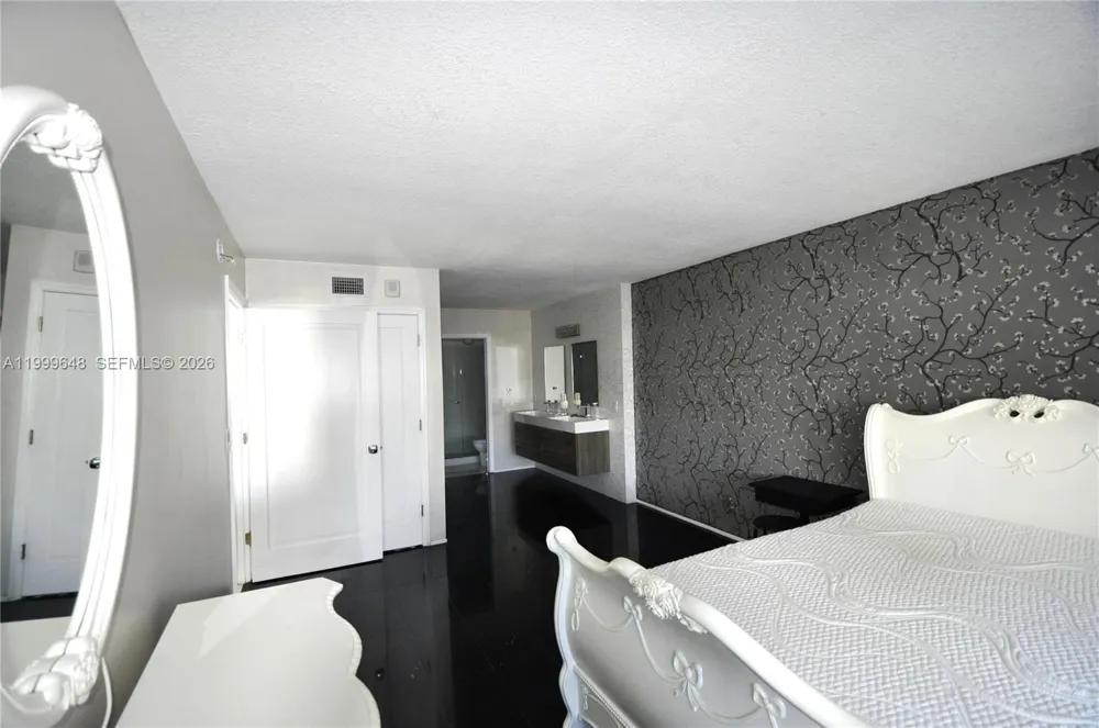 2030 S Ocean Dr #803 Hallandale Beach, FL 33009