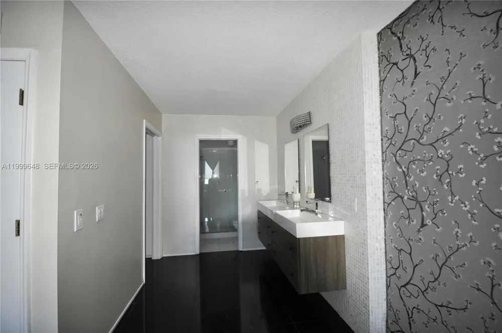 2030 S Ocean Dr #803 Hallandale Beach, FL 33009