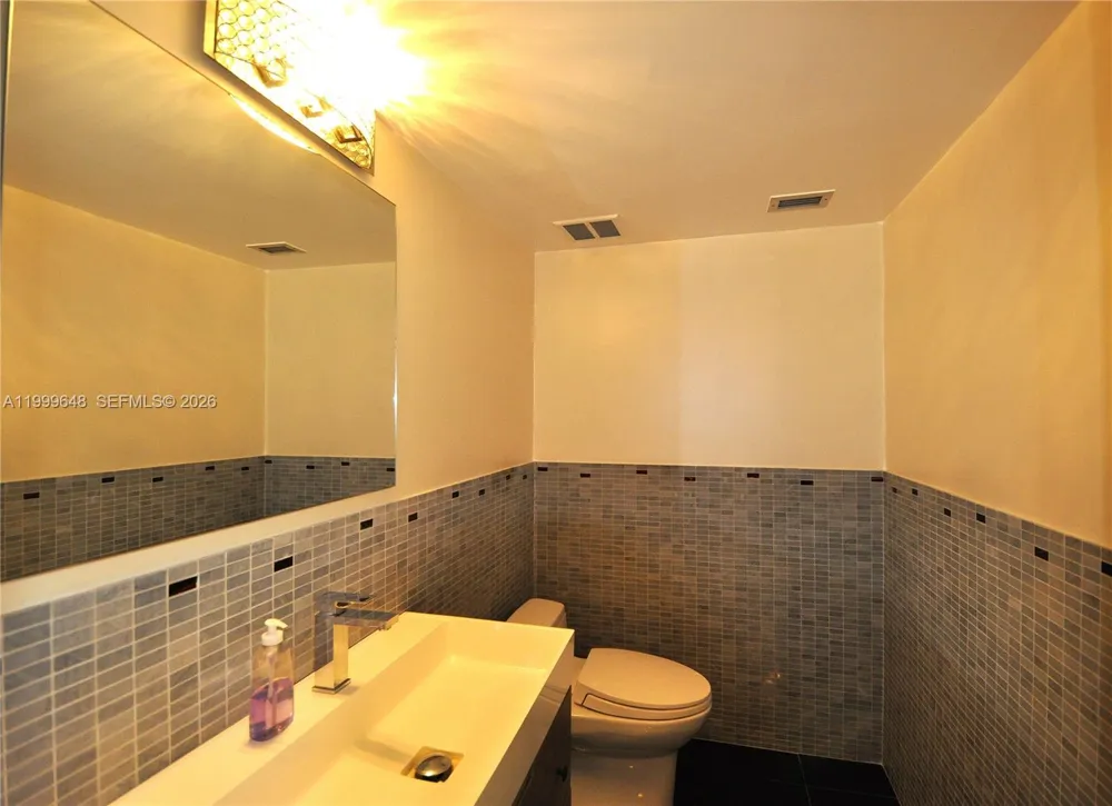 2030 S Ocean Dr #803 Hallandale Beach, FL 33009