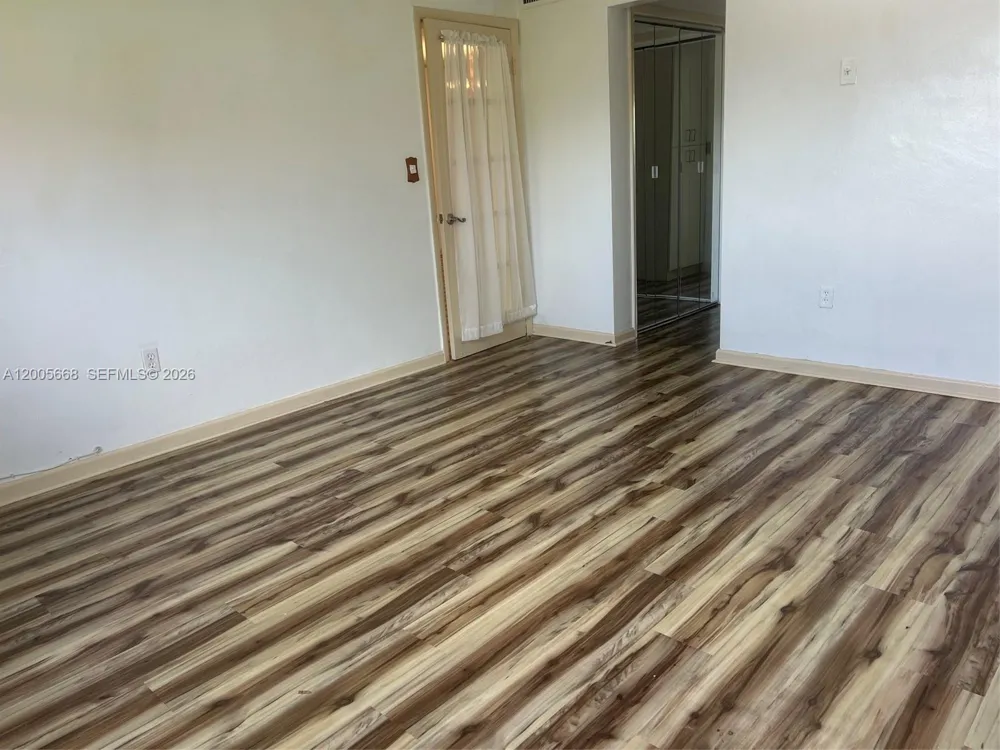 18901 NE 14th Ave #101 Miami, FL 33179