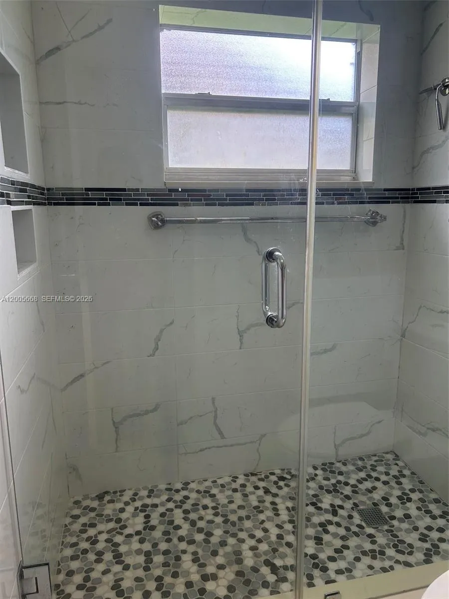 18901 NE 14th Ave #101 Miami, FL 33179