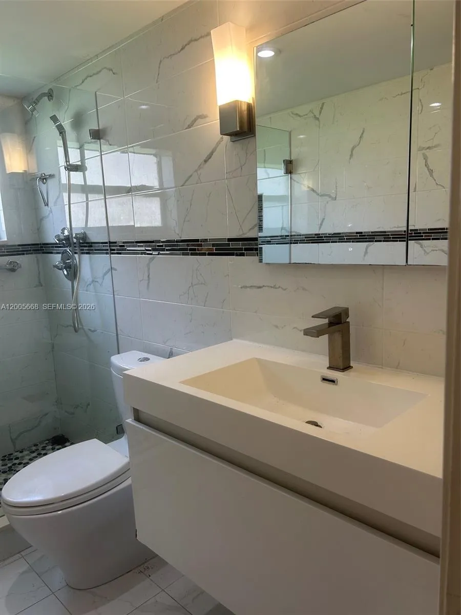 18901 NE 14th Ave #101 Miami, FL 33179