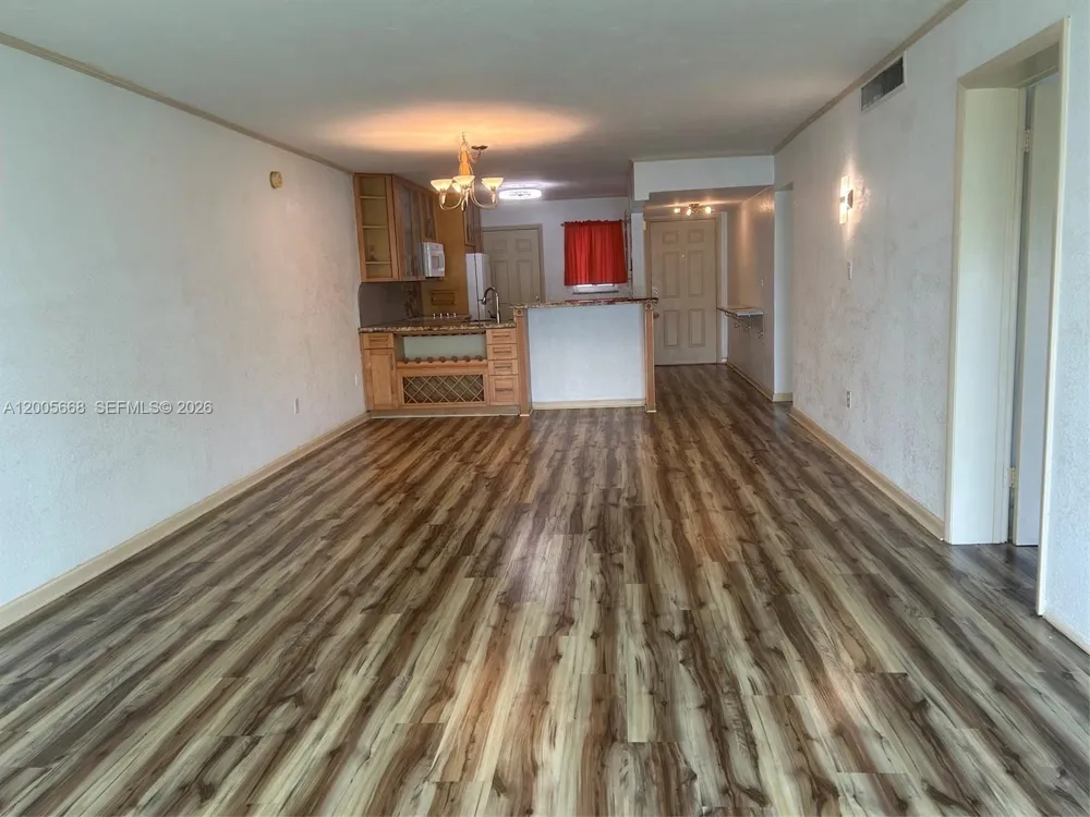 18901 NE 14th Ave #101 Miami, FL 33179