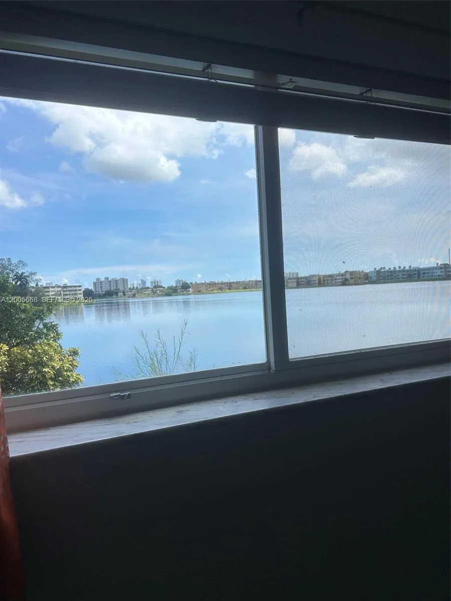 18901 NE 14th Ave #101 Miami, FL 33179
