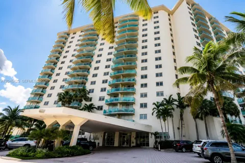 19370 Collins Ave #716