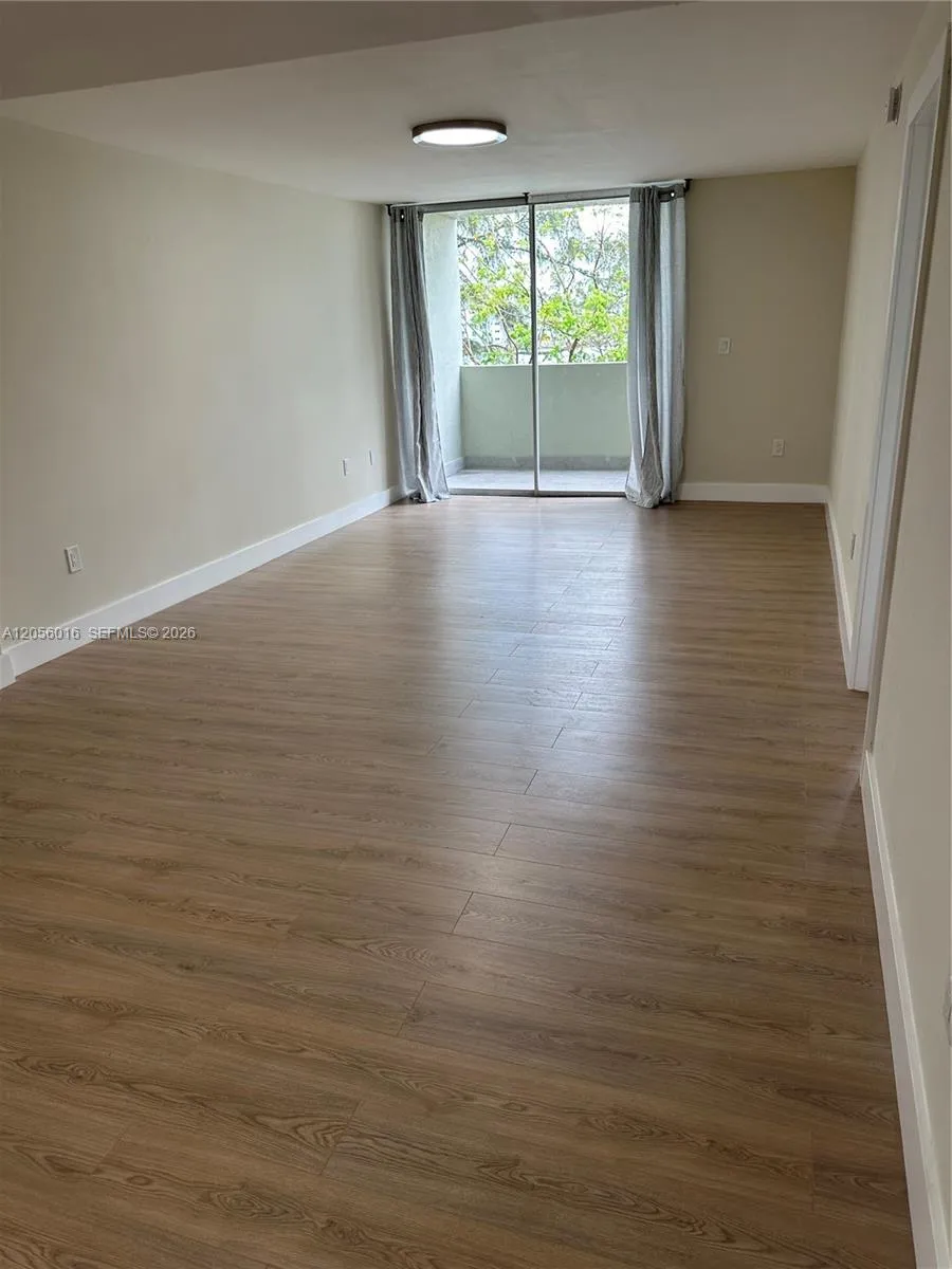 10090 NW 80th Ct #1421 Hialeah Gardens, FL 33016