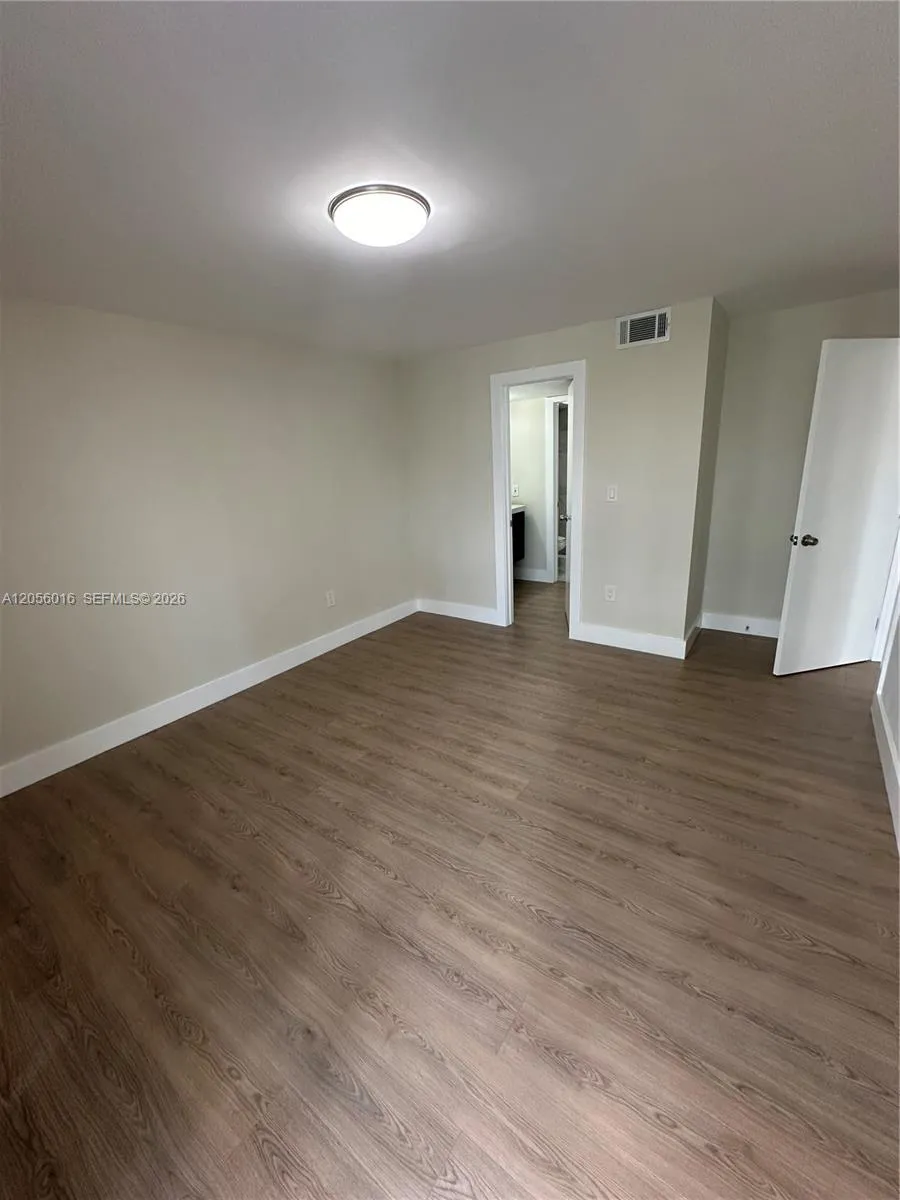 10090 NW 80th Ct #1421 Hialeah Gardens, FL 33016