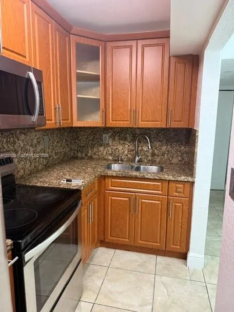 8009 W 6th Ave #B Hialeah, FL 33014