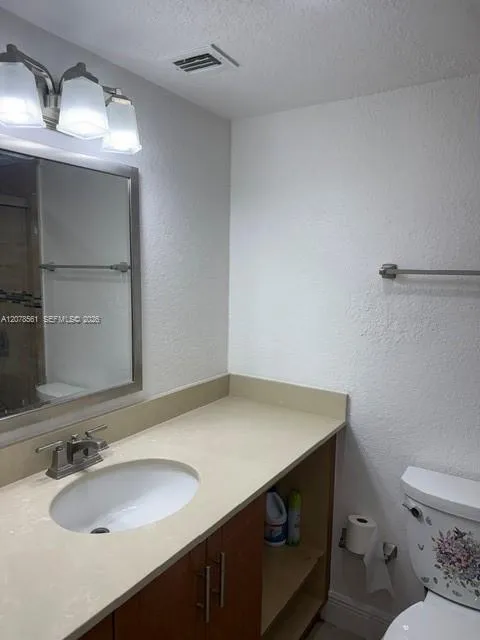 8009 W 6th Ave #B Hialeah, FL 33014