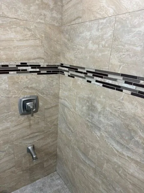 8009 W 6th Ave #B Hialeah, FL 33014