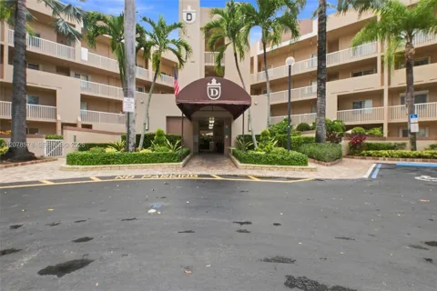7647 Granville Dr #212