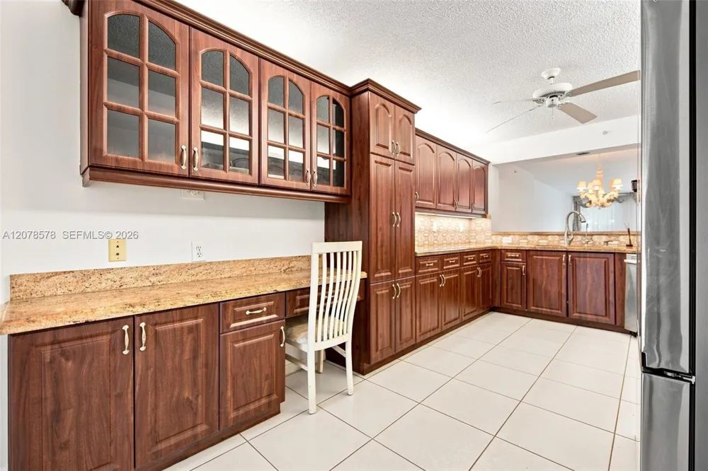 7647 Granville Dr #212 Tamarac, FL 33321
