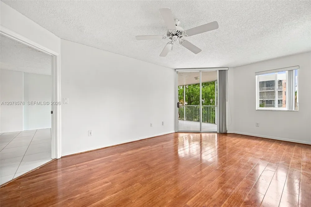 7647 Granville Dr #212 Tamarac, FL 33321