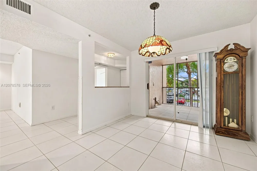 7647 Granville Dr #212 Tamarac, FL 33321