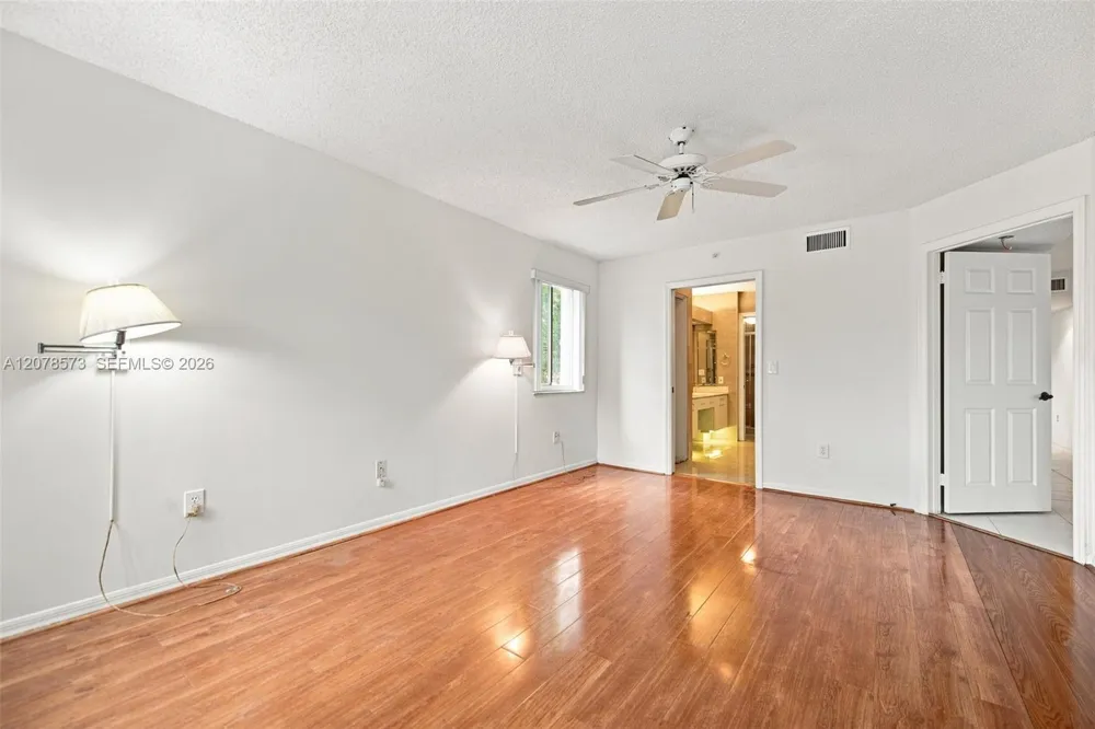 7647 Granville Dr #212 Tamarac, FL 33321