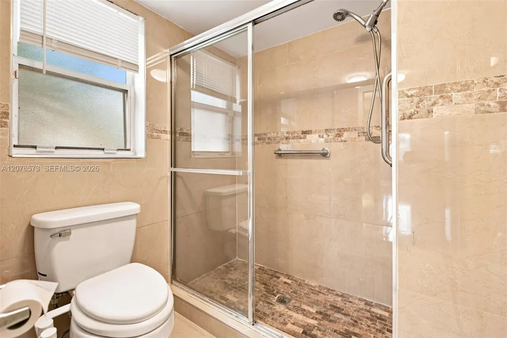 7647 Granville Dr #212 Tamarac, FL 33321