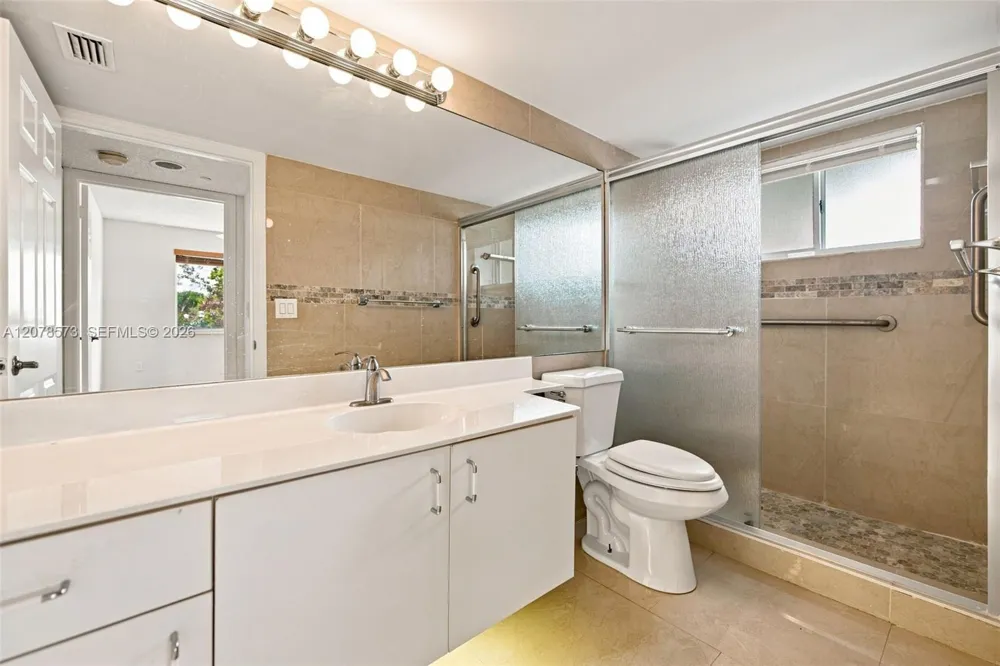 7647 Granville Dr #212 Tamarac, FL 33321