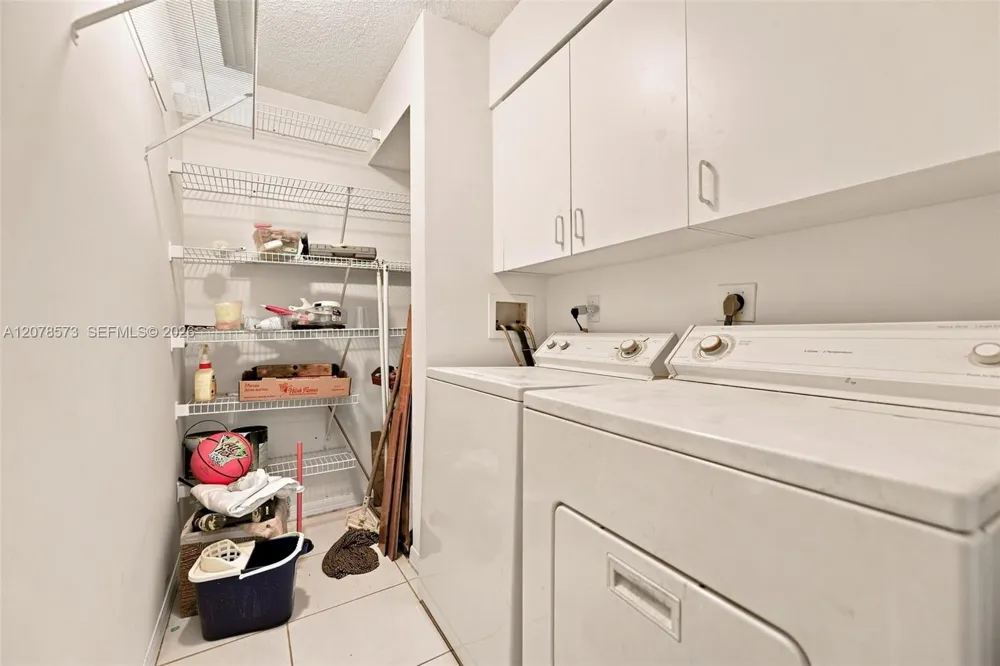 7647 Granville Dr #212 Tamarac, FL 33321