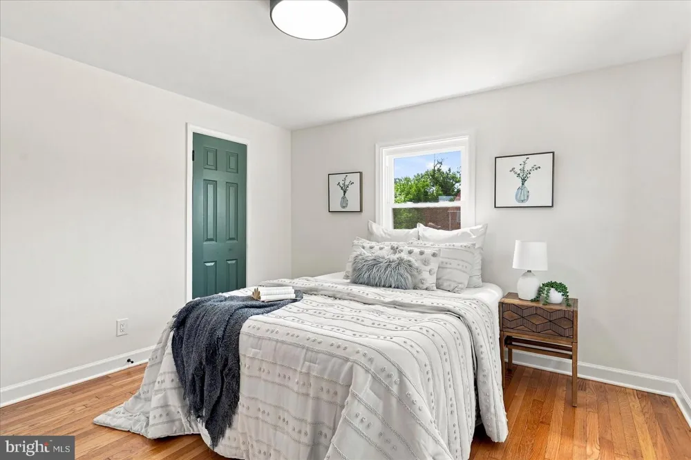 1300 E 35TH STREET Baltimore, MD 21218